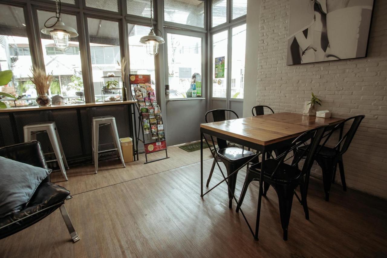 Bed and Breakfast Fashen Poshtel Chiang Mai Exterior foto
